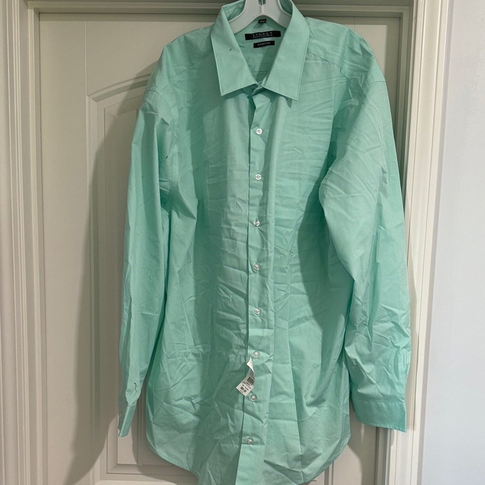 Men’s long sleeve button down shirt